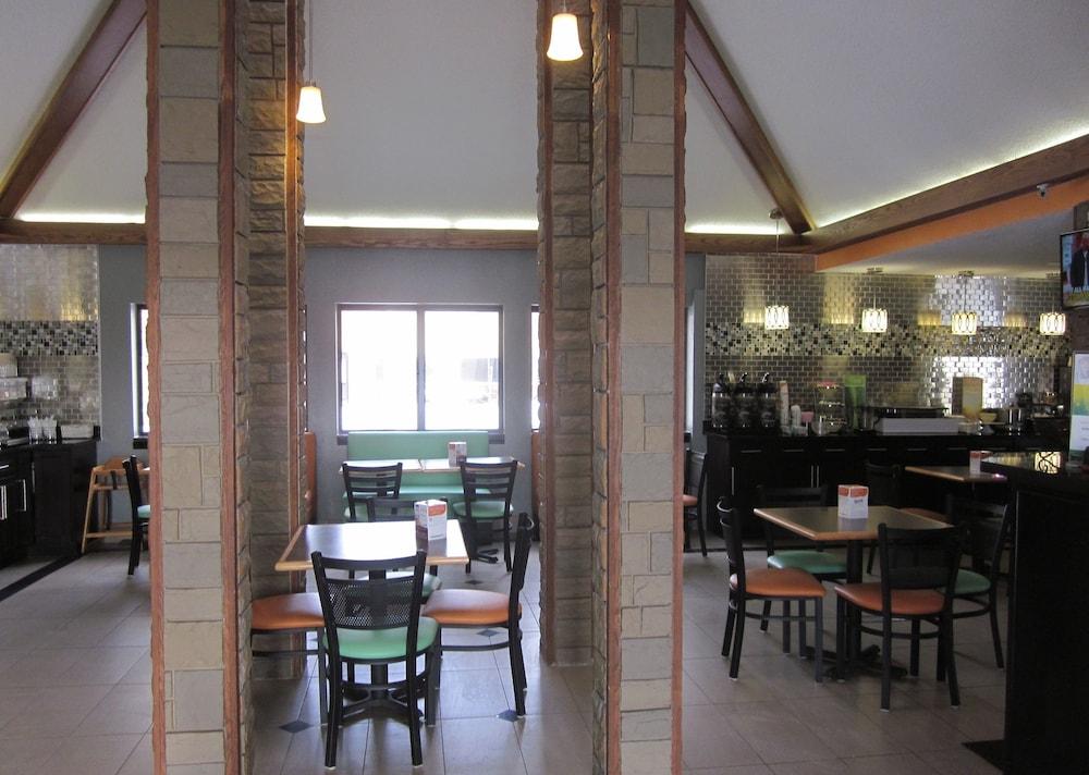 Quality Inn Upper Sandusky Экстерьер фото