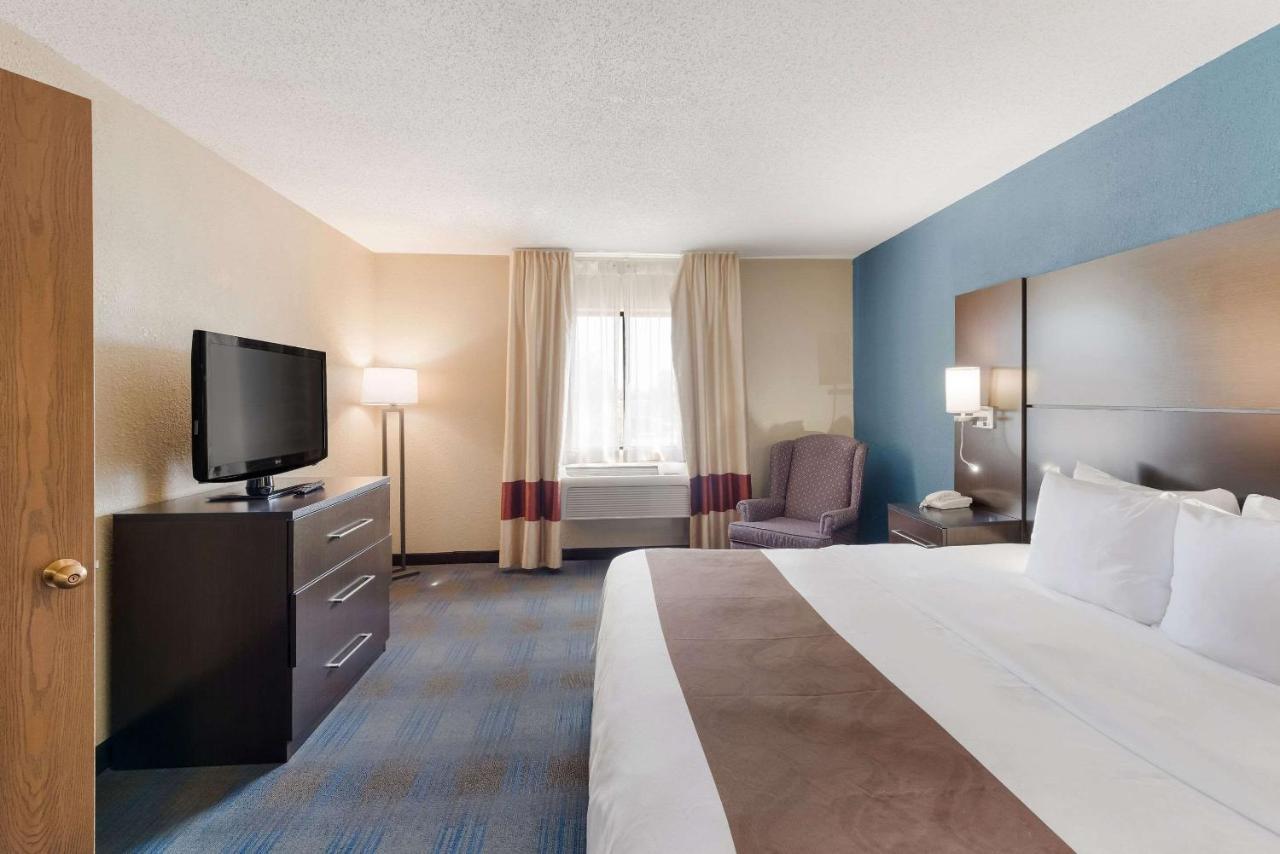 Quality Inn Upper Sandusky Экстерьер фото