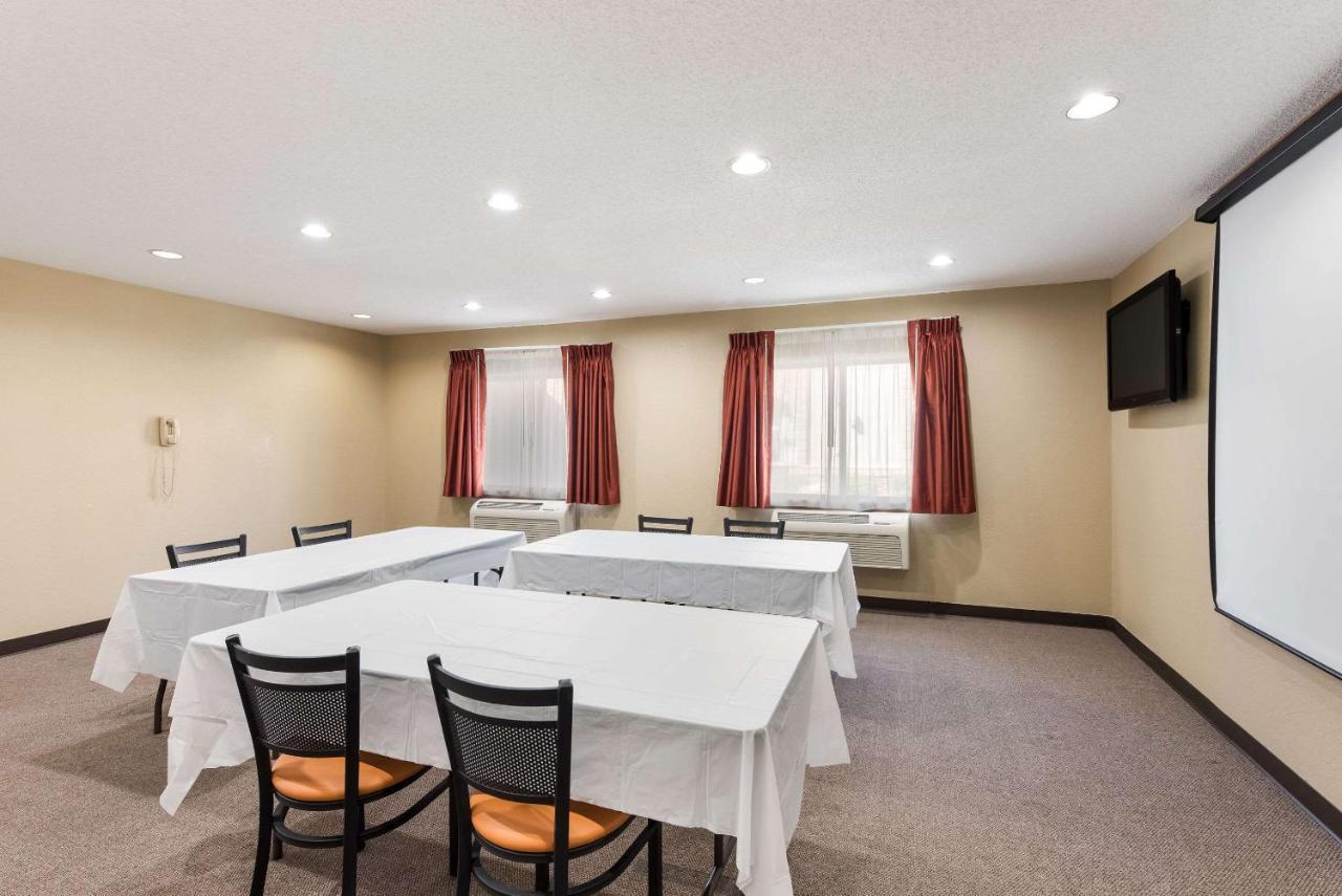 Quality Inn Upper Sandusky Экстерьер фото
