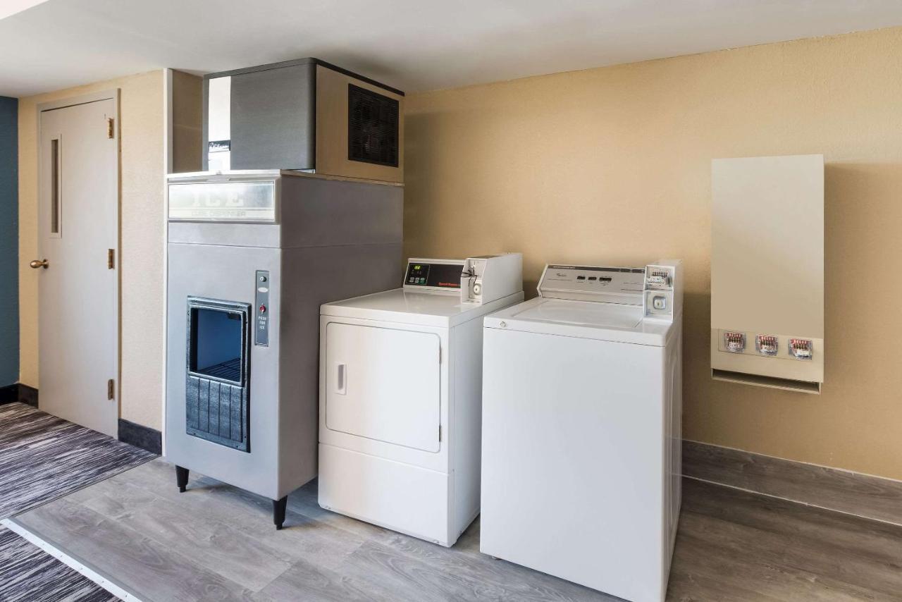 Quality Inn Upper Sandusky Экстерьер фото