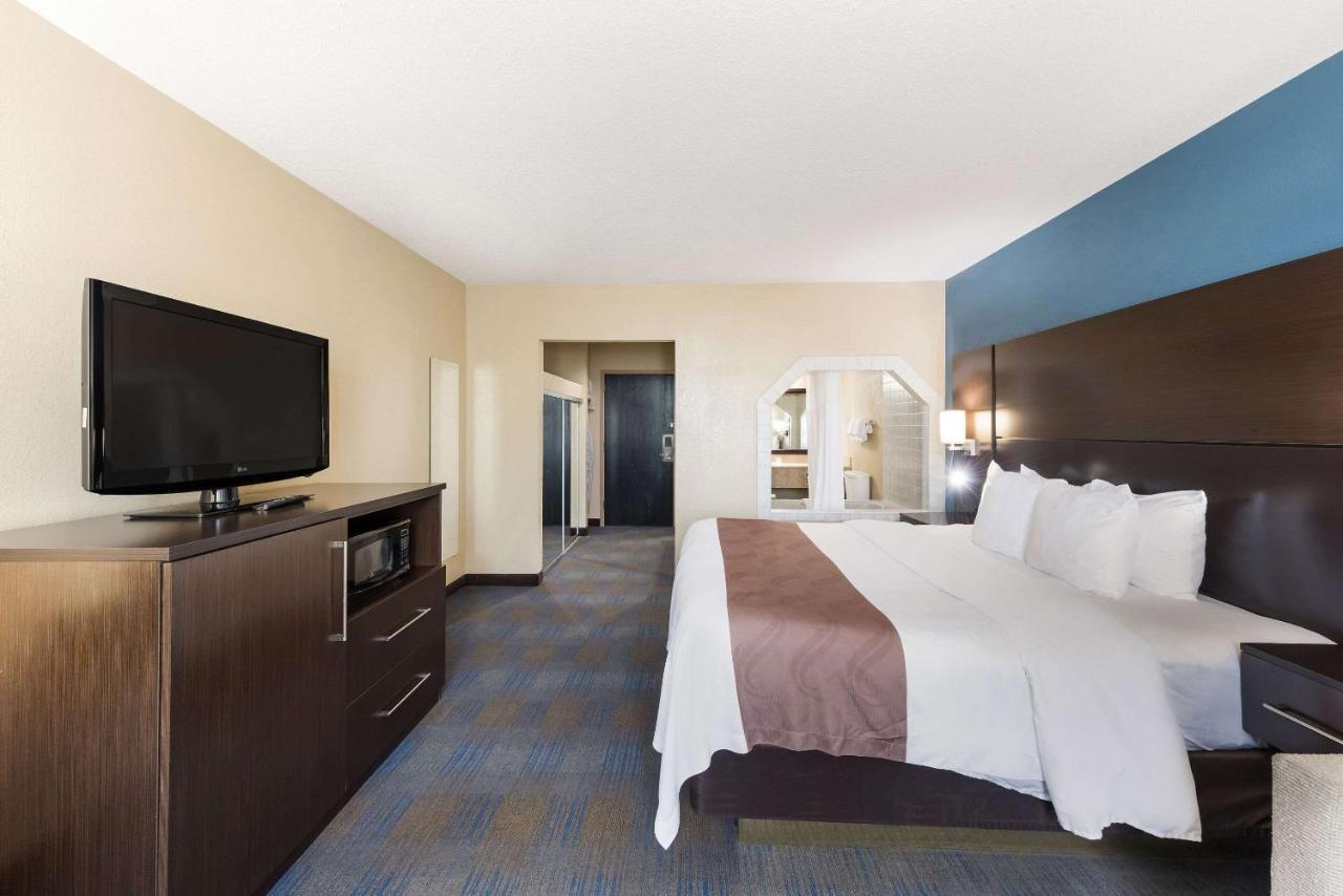 Quality Inn Upper Sandusky Экстерьер фото