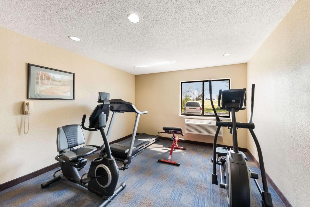 Quality Inn Upper Sandusky Экстерьер фото