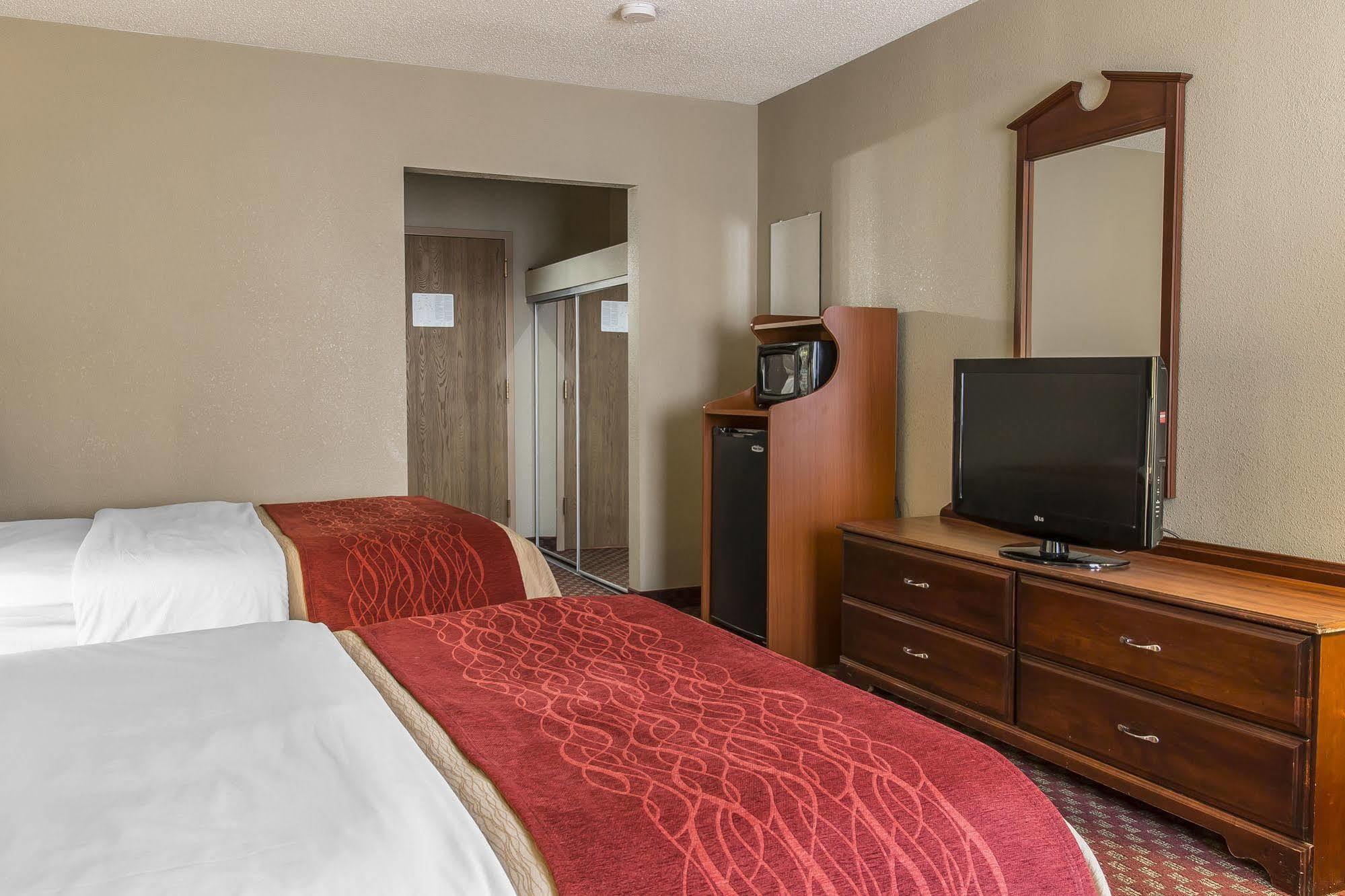 Quality Inn Upper Sandusky Экстерьер фото